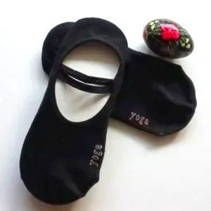 YOGA-BARRE-PILATES GRIPPY SOCKS WITH THIN HORIZONTAL DOUBLE STRAP * BRAND NEW